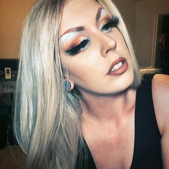 Meet your Posher, Brittany - Picture 1 of 1